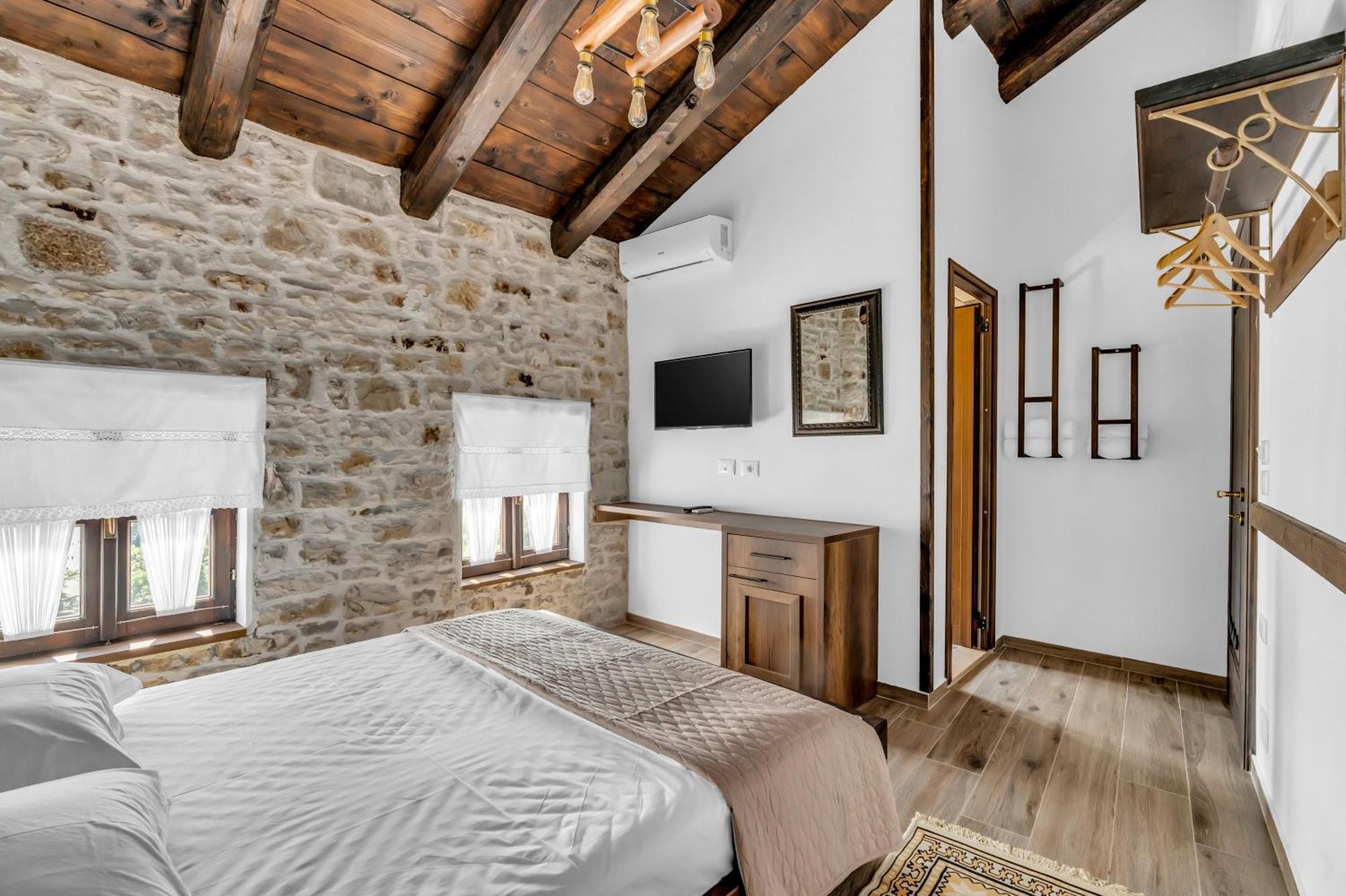 Hotel Bohem Berat Exterior foto