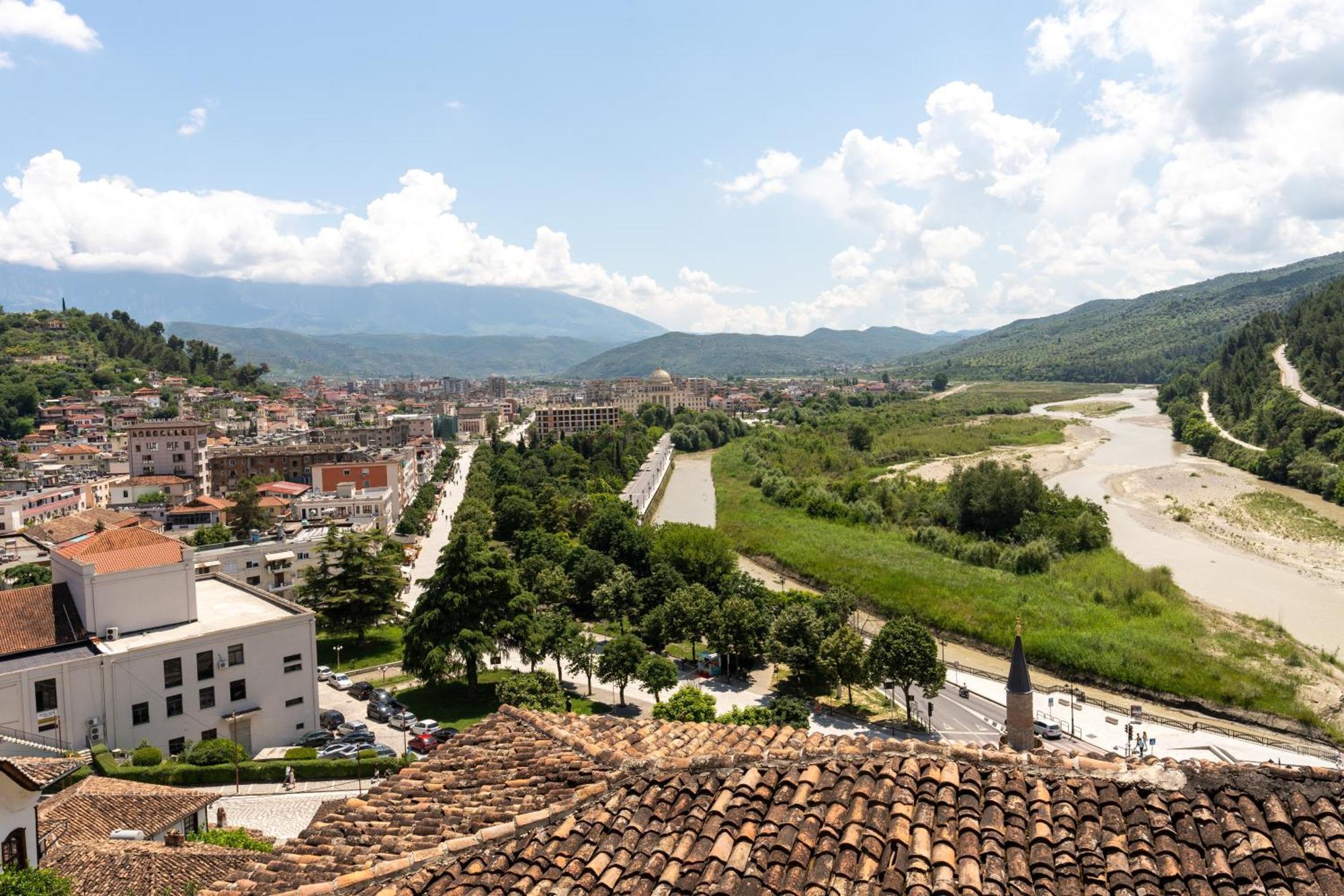 Hotel Bohem Berat Exterior foto