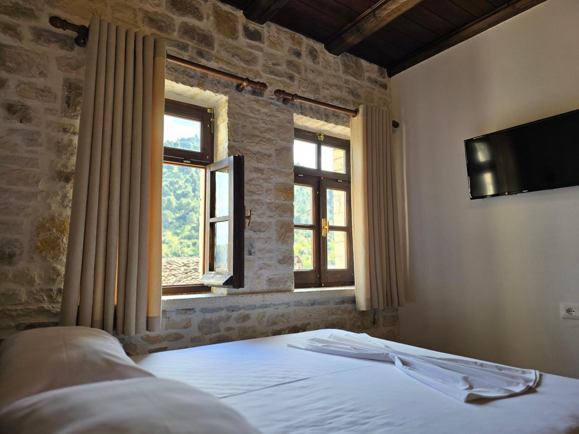 Hotel Bohem Berat Exterior foto